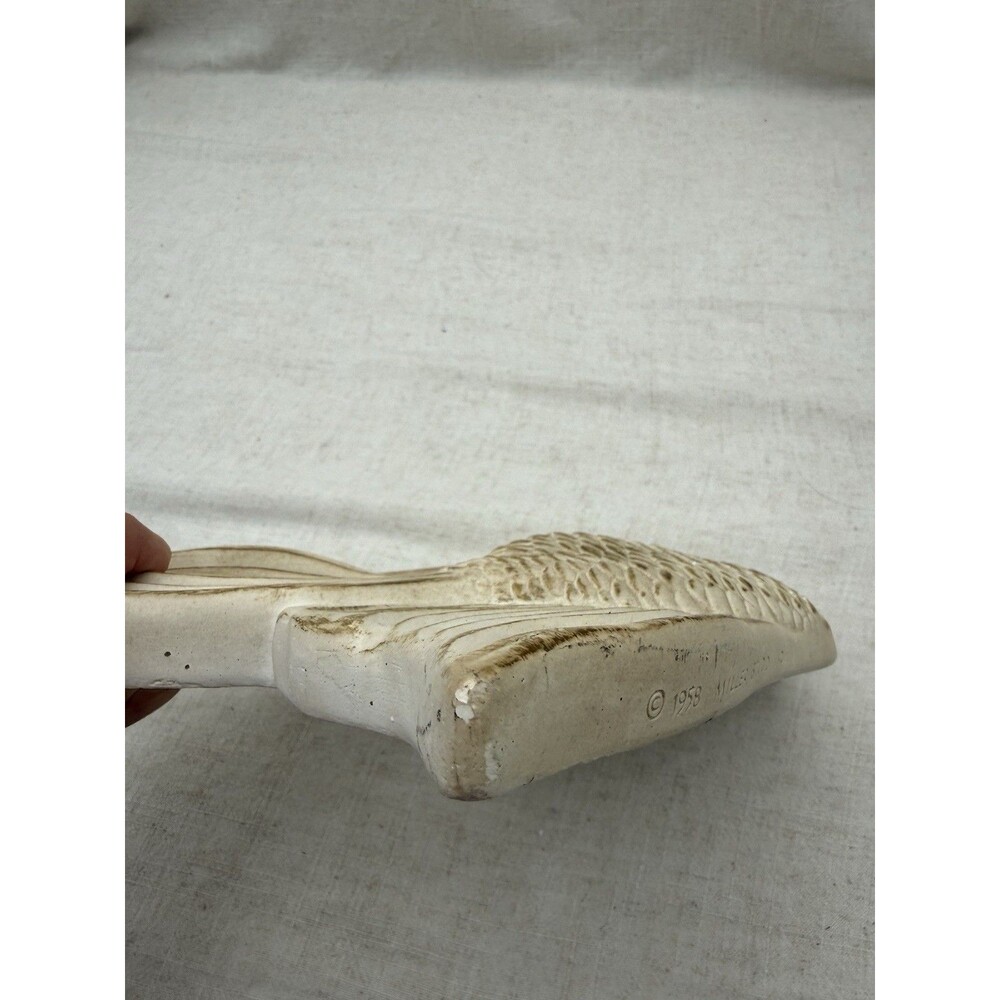 Vintage 1958 Miller Studio Goldfish Wall Plaque Chalkware Fish Decor MCM - Picture 4 of 9